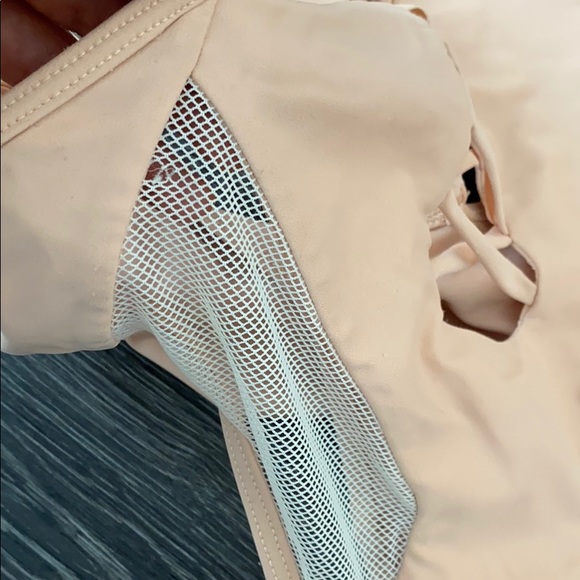 Light pink backless mesh one piece XS - Picture 4 of 6